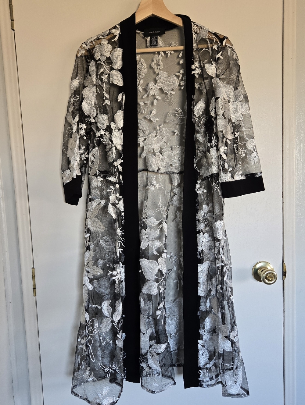 R & M Richards Sheer Black & White Floral Lace Kimono